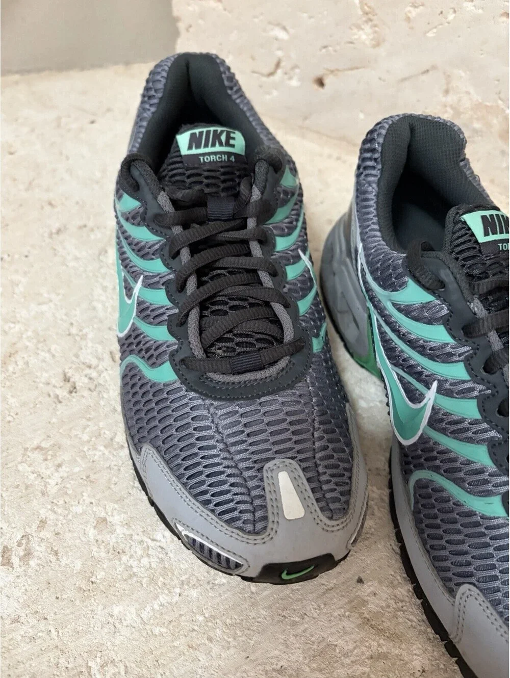 Nike Air Max Torch 4 Women’s Size 9 Grey Mint Green Running Shoes 343851-030